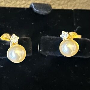 Classic Pearl and Gold Stud Earrings - Elegant Women’s Jewelry